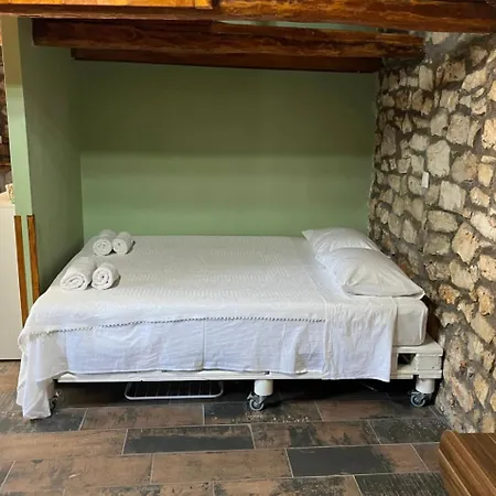 Appartement Nikos *