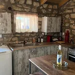 Apartment Nikos *